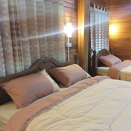 Saduemuenghomestay Phrae Exteriör bild
