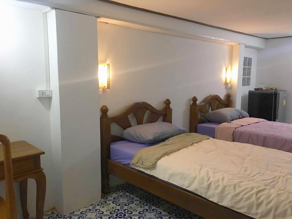 Saduemuenghomestay Phrae Exteriör bild