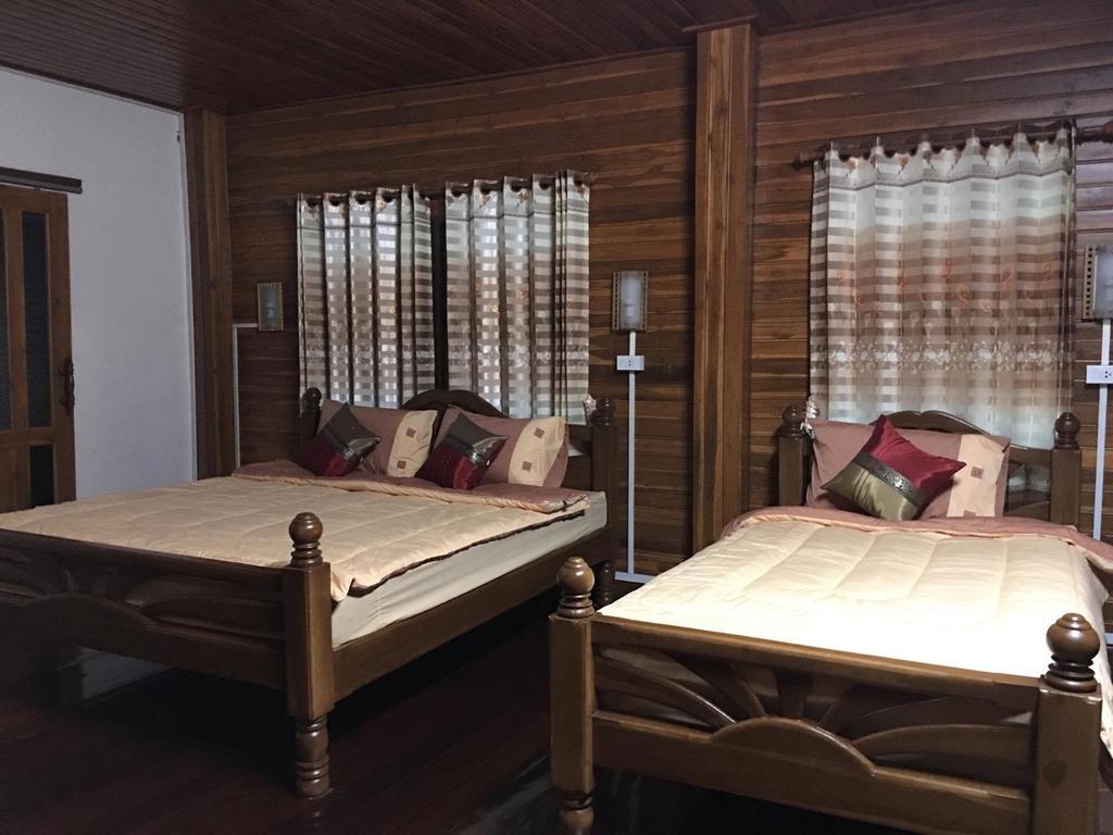Saduemuenghomestay Phrae Exteriör bild